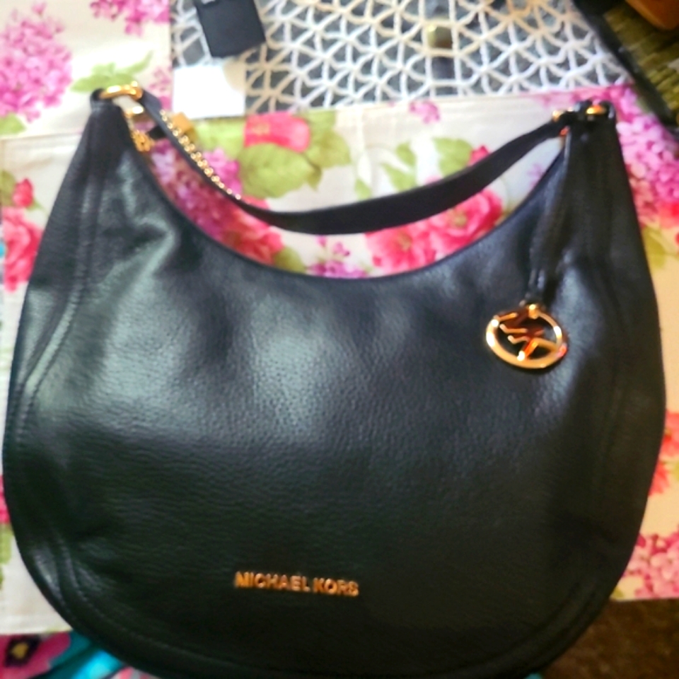 Michael Kors Leather Hobo Bag | Black/Gold